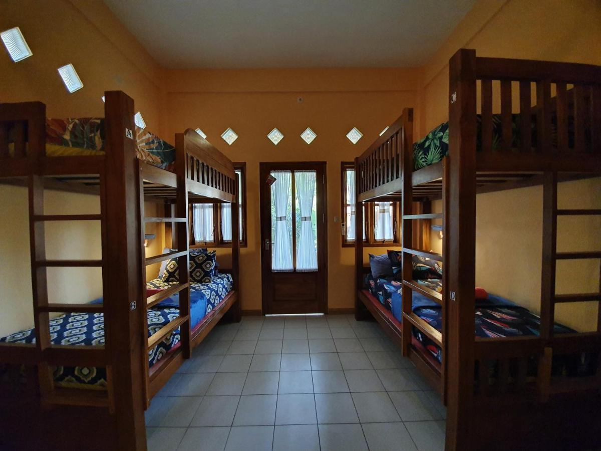 Kuta  Botchan Hostel מראה חיצוני תמונה