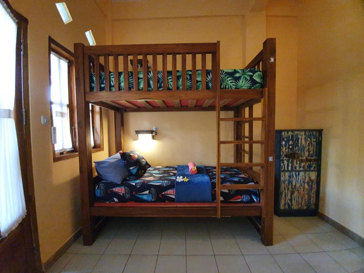 Kuta  Botchan Hostel מראה חיצוני תמונה