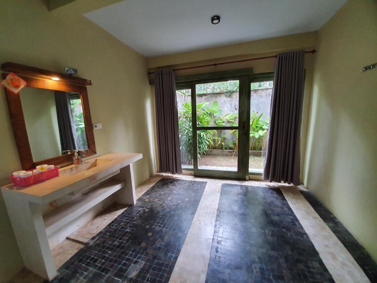 Kuta  Botchan Hostel מראה חיצוני תמונה
